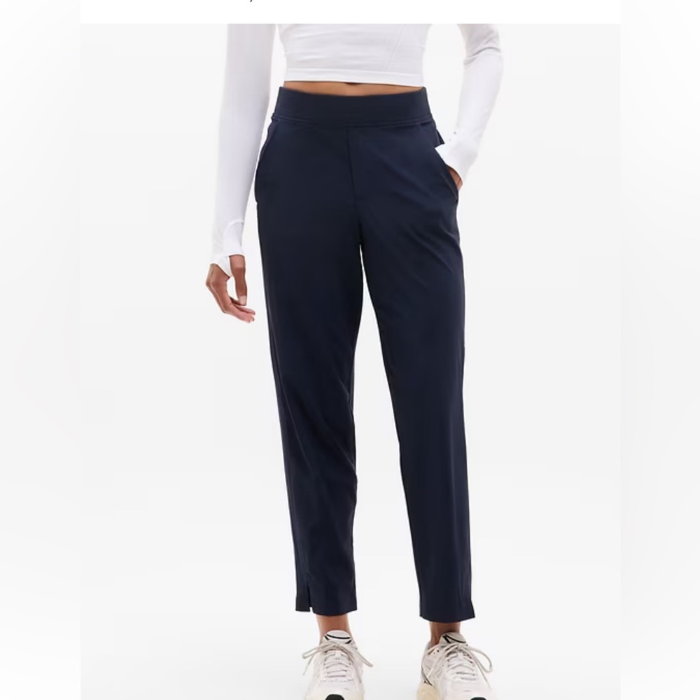 Athleta Brooklyn Mid Rise Ankle Navy Pants Size 10 Wrinkle Resistant Cropped